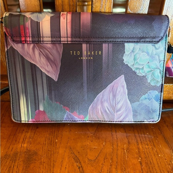 Ted Baker London Floral Envelope Crossbody Bag - Picture 7 of 13